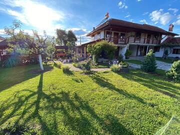 Фотографии Гостевой дом Casa de vacanță Moțata г. Новач-Стрэйни (Румыния) №1 Фото Гостевой дом Casa de vacanță Moțata г. Новач-Стрэйни 1