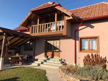 Фото номера Дом с 3 спальнями Дома для отпуска Casa Darius г. Новач-Стрэйни 53