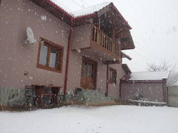 Фото номера Дом с 3 спальнями Дома для отпуска Casa Darius г. Новач-Стрэйни 26