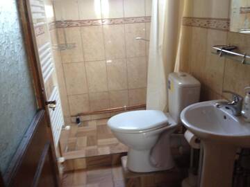 Фото номера Дом с 3 спальнями Дома для отпуска Casa Darius г. Новач-Стрэйни 32